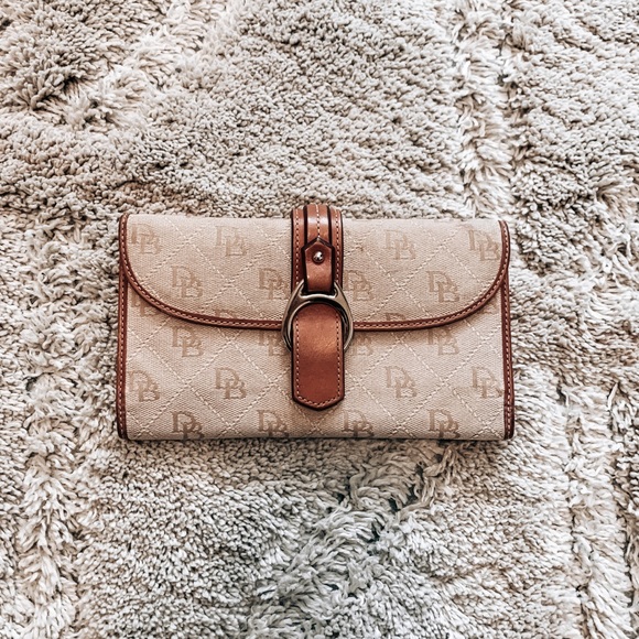 Dooney & Bourke Handbags - Dooney and Bourke Logo Quilted Wallet